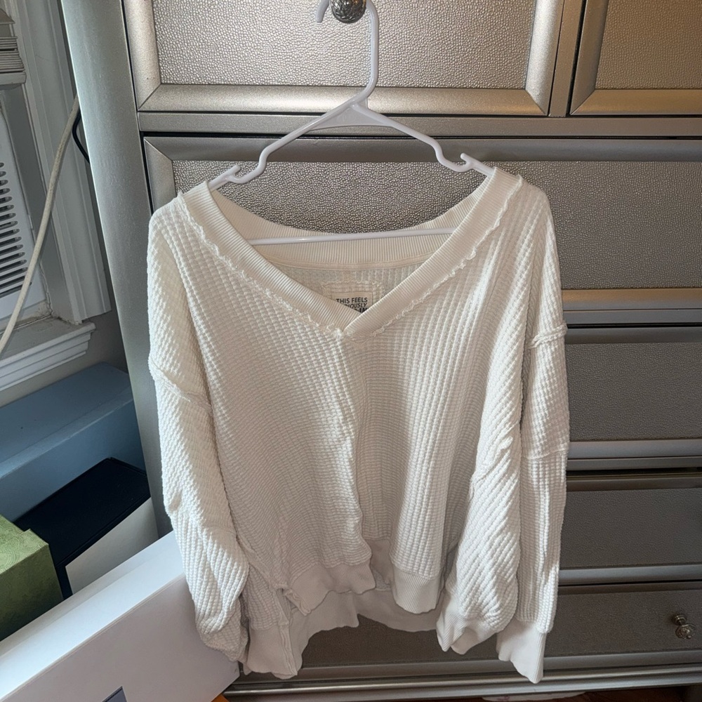 American Eagle Outfitters Cream V-Neck Blouse